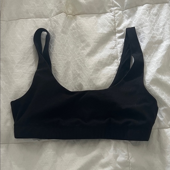 Vuori Everyday Black Sports Bra - Picture 1 of 1